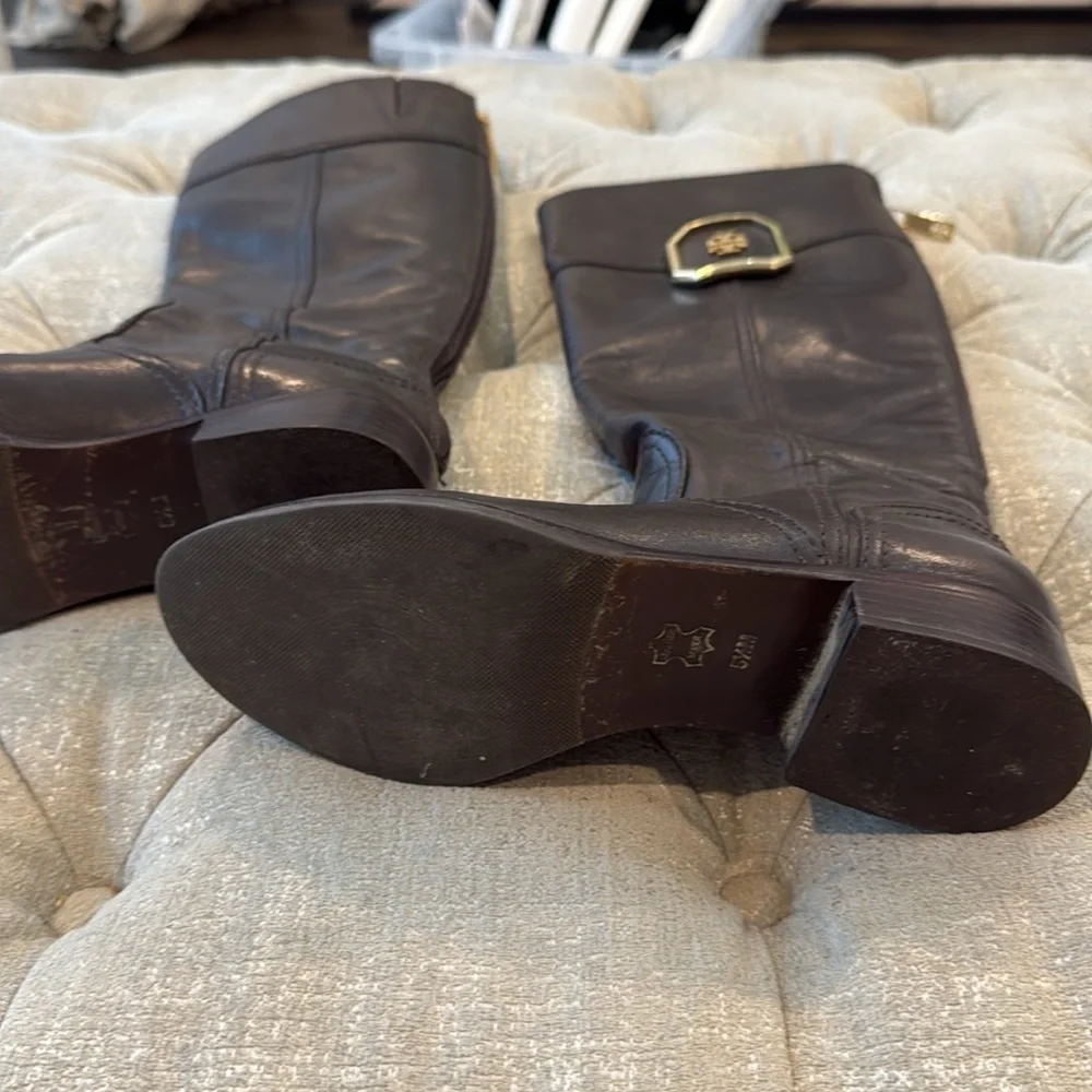 AUTHENTIC TORY BURCH RIDING BOOTS Women’s size 5.5 brown‎ leather